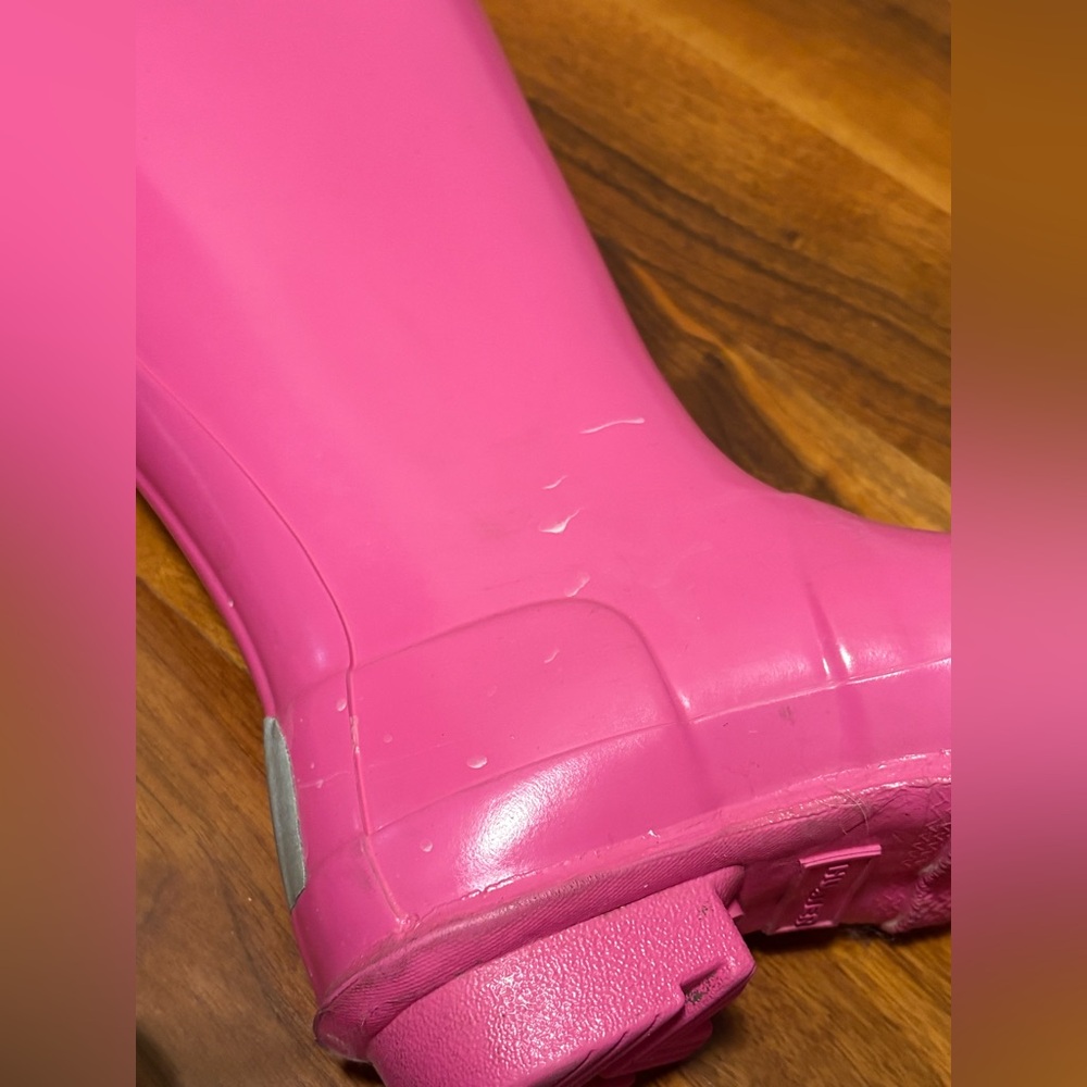Hunter Classic sz 13 UK 32 pink gloss kids rain boots, great pre owned condition - Picture 9 of 17
